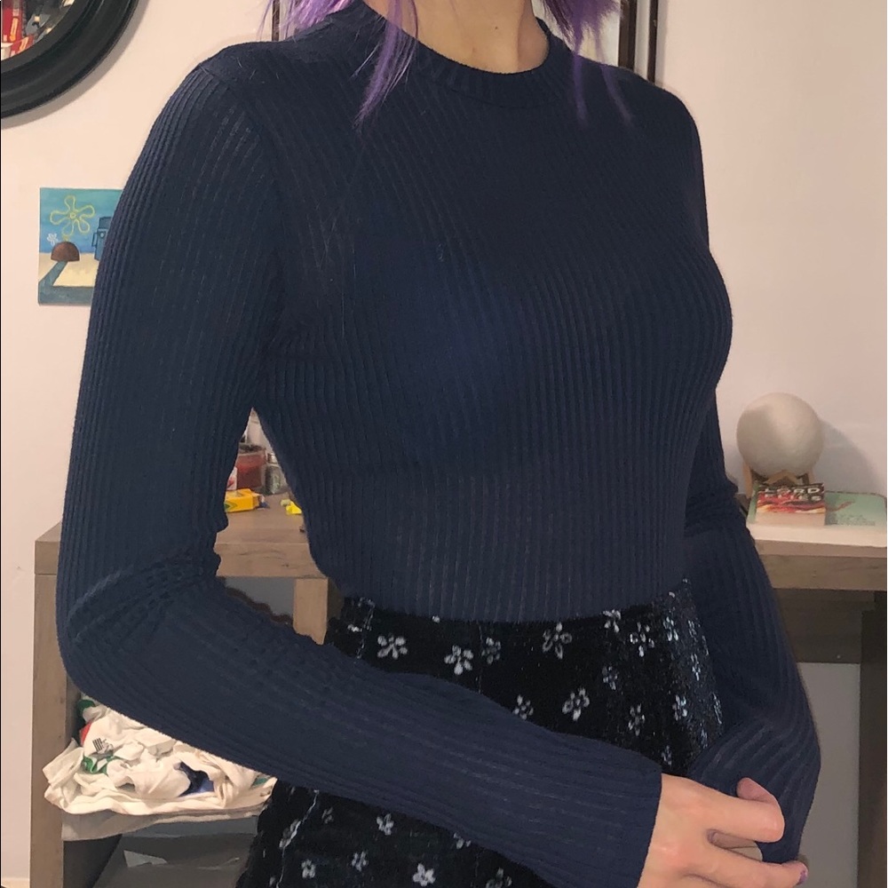 tight Hollister dark blue top!